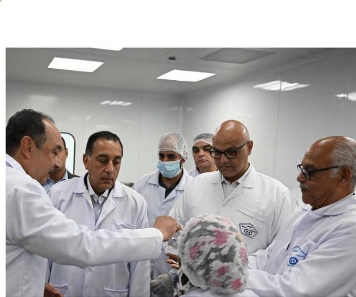 التفاصيل الكاملة لزيارة رئيس الوزراء للقليوبية.. تفقد مصنعي مستحضرات صيدلية صلبة ومحاليل وريدية (صور)