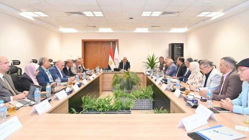 عقد اجتماع اللجنة الدائمة لتنظيم إيراد نهر النيل برئاسة وزير الري