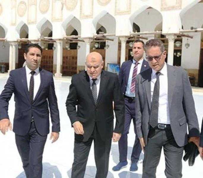 الفريق أول صدقى صبحى يشارك فى صلاة الجنازة على الدكتور أحمد عمر هاشم