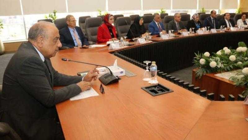 وزير الكهرباء يجتمع بالاستشاري العالمي لمتابعة فصل المصرية لنقل الكهرباء كمشغل للشبكة القومية