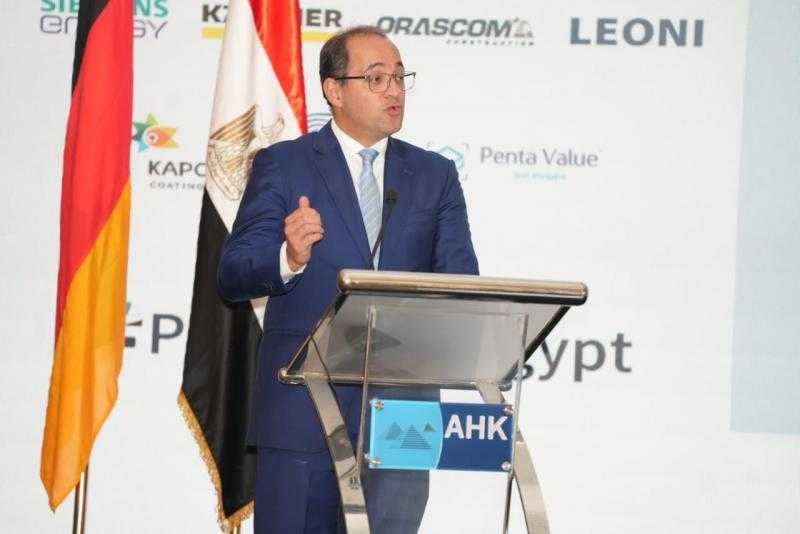 المالية: الاقتصاد المصرى يتحسن بصورة أكثر تنوعا وشمولا واستهدافا للتصنيع والتصدير