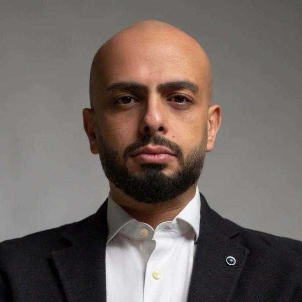 بعد تعيينه عضوا بمجلس الشيوخ.. أحمد مراد من الروايات وعدسة السينما إلى مقعد التشريع
