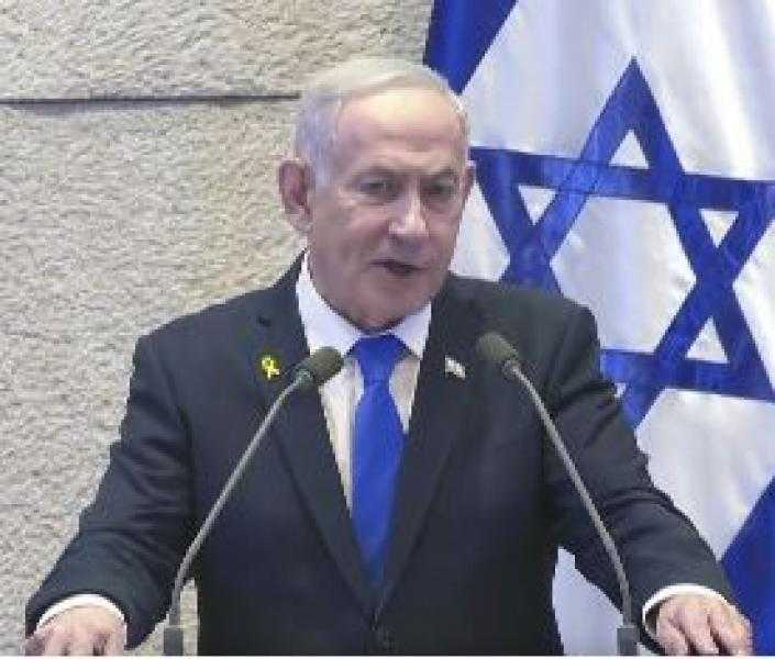 نتنياهو يزعم: أمد يدي لكل من يسعى للسلام معنا