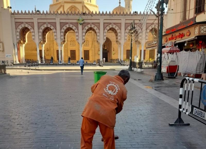 محافظ الغربية يتابع أعمال النظافة والتجميل بمحيط مسجد السيد البدوي
