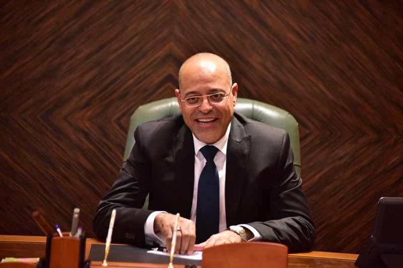 وزير العمل: حملات تفتيش على 587 محطة بنزين.. وتحرير 416 محضرًا لعدم تطبيق ”الأدني للأجور”