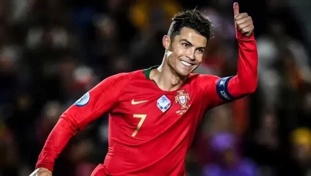 مارتينيز: رونالدو قد يعود للتدريبات الأسبوع المقبل بعد التعافي من الإصابة