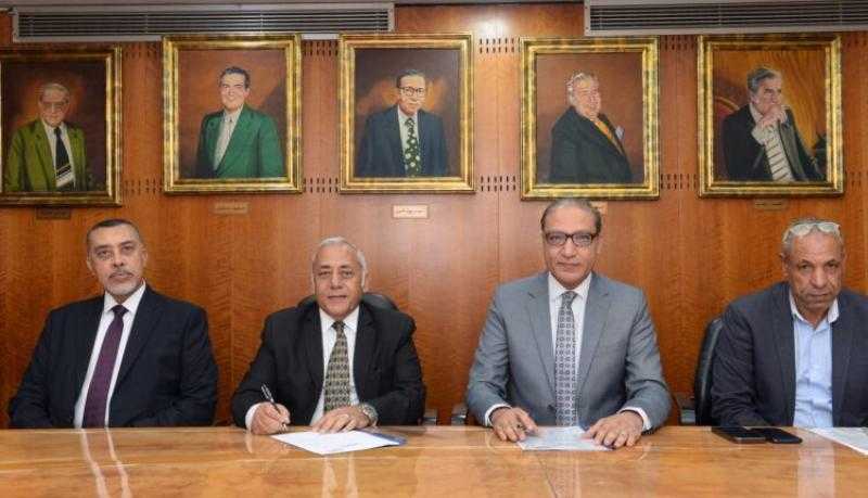 البنك الأهلي المصري ومؤسسة أخبار اليوم يوقعان عقد تأجير مخازن بمدينة السادس من أكتوبر