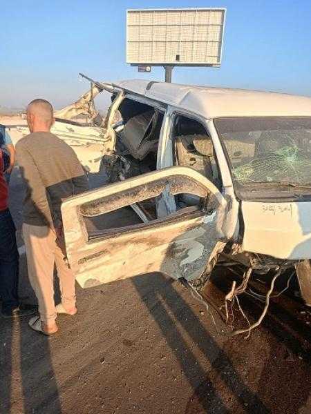 مصرع 3 أشخاص وإصابة 14 آخرين إثر اصطدام سيارتين على طريق القاهرة - الإسكندرية الصحراوي