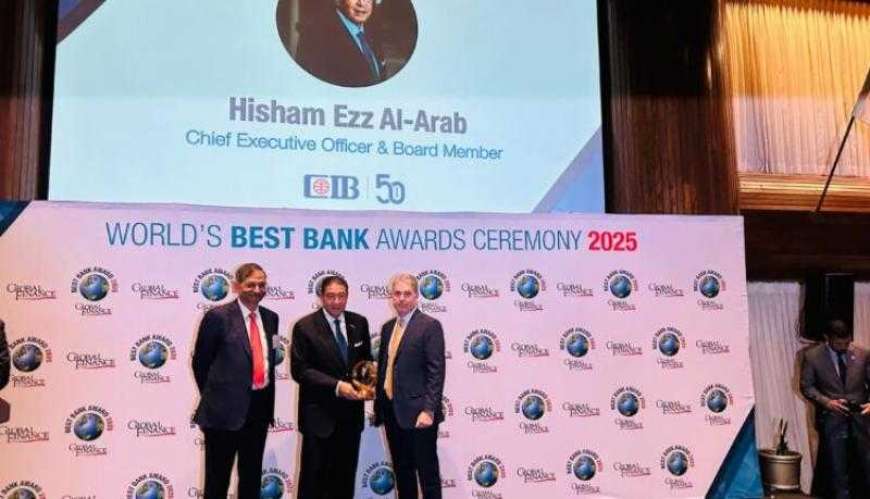 الرئيس التنفيذي للبنك التجاري الدولي CIB يتسلم جائزة الإنجاز مدى الحياة من مؤسسة جلوبال فاينانس