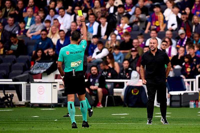 فليك مهدد بالغياب عن الكلاسيكو بعد طرده أمام جيرونا