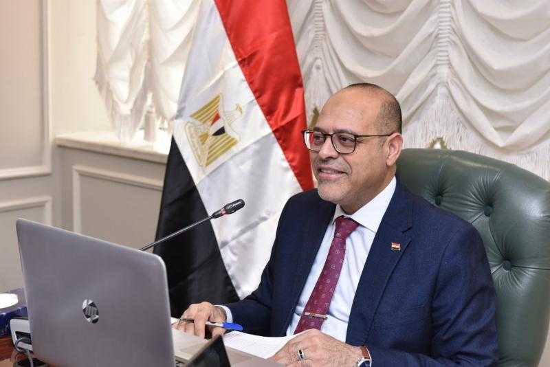 العمل: التفتيش على 1730 منشأة.. وتحرير 198 محضرًا ضد مواقع إنشائية