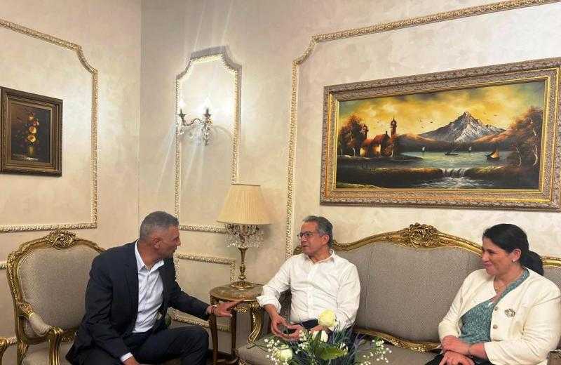 محافظ أسوان خلال لقائه المدير العام لليونسكو: نفتخر بتولي أحد أبناء مصر هذا المنصب الدولي الرفيع