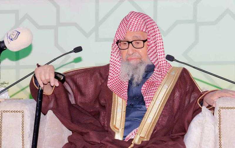 مفتي الجمهورية يهنئ الشيخ الدكتور صالح الفوزان بتعيينه مفتيًا عامًا للمملكة العربية السعودية