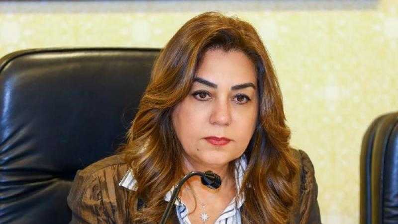 خطة مرور ميدانى لسيارة المركز التكنولوجي المتنقلة في قنا.. واستخدام الدفع الالكتروني