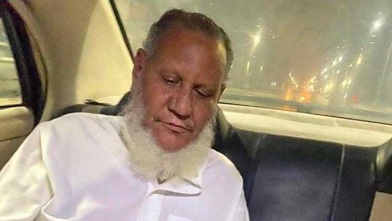 أول صورة لمسن السويس عقب خروجه من القسم
