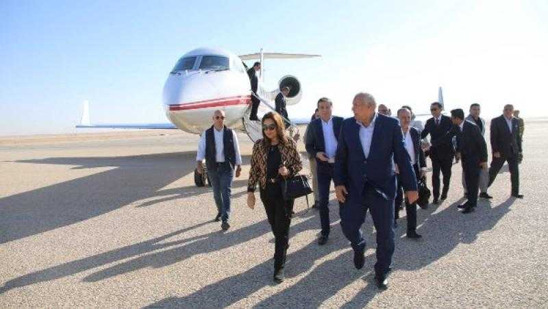 لافتتاح المعرض الزراعي الثاني.. محافظ الوادي الجديد يستقبل وزيري التنمية المحلية والزراعة