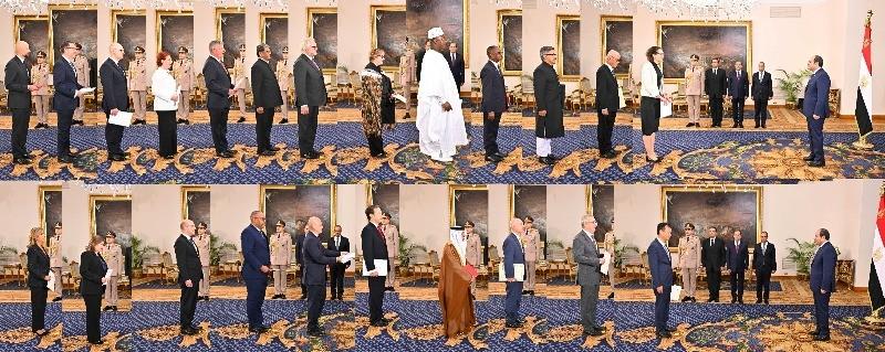موقع الرئاسة ينشر فيديو تسلم الرئيس السيسي أوراق اعتماد 23 سفيرا جديدا