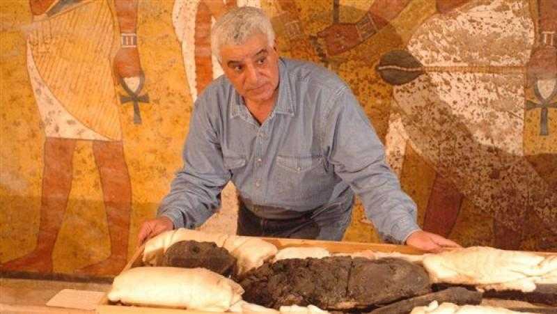 زاهي حواس يرد على اتهامه بتهريب الآثار