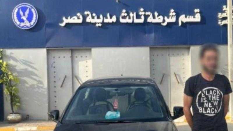 تحرش بفتاة أثناء توصيلها.. القبض على سائق بتطبيق نقل شهير