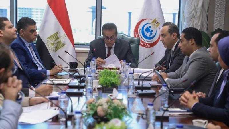 وزير الصحة يتابع ضوابط صرف الأجهزة التعويضية ضمن منظومة التأمين الصحي الشامل