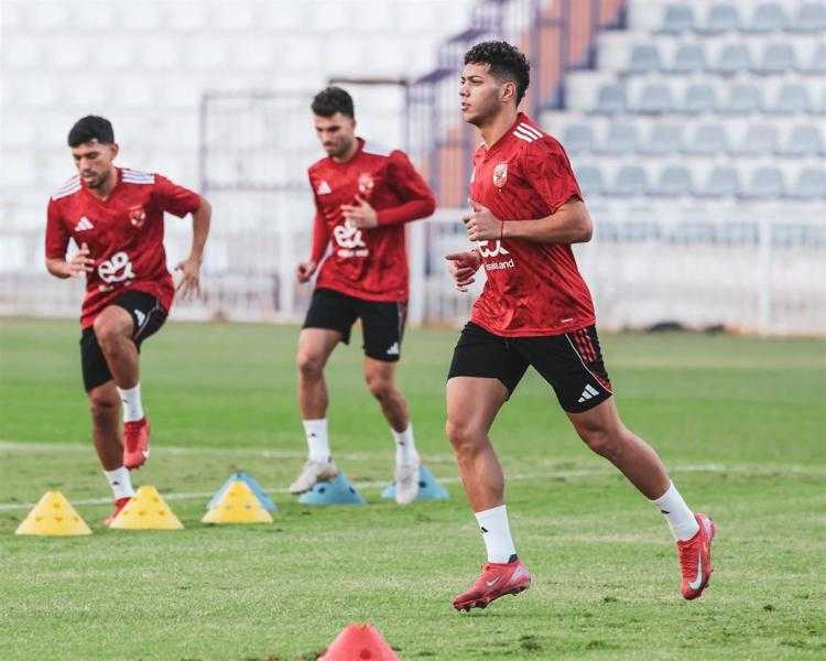 الأهلي يرتدي الأحمر وسيراميكا الأبيض في نصف نهائي كأس السوبر المصري