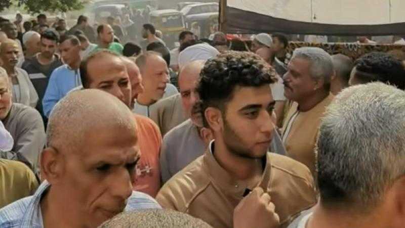 إقبال كبير على التصويت باللجنة الانتخابية بمدرسة العطف للتعليم الأساسي بمركز العياط.. صور