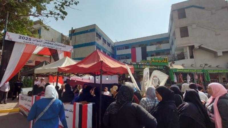 المرأة المصرية تتصدر المشهد الانتخابي في العجوزة