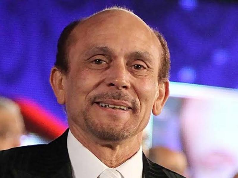 عاجل.. الرئيس السيسي يوجّه وزير الصحة بمتابعة الحالة الصحية للفنان محمد صبحي وتقديم الدعم الطبي