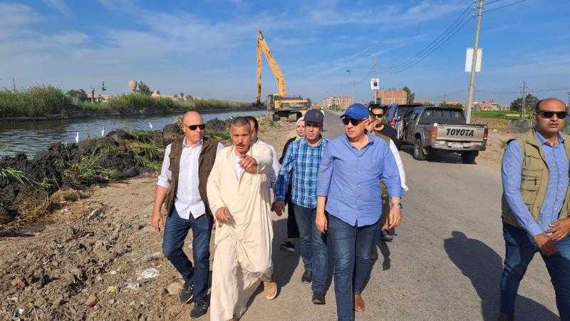 في زيارة مفاجأة للبحيرة.. وزير الري يوجه بتدبير صندل لاستكمال تطهيرات ترعة الخندق الشرقي بالشكل الأمثل