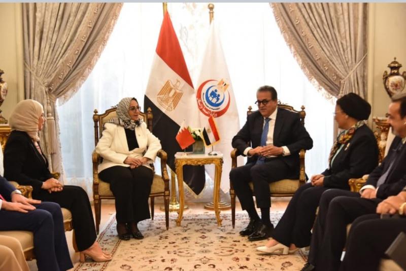وزير الصحة يستقبل وزيرة صحة البحرين لبحث ملفات التعاون المشترك
