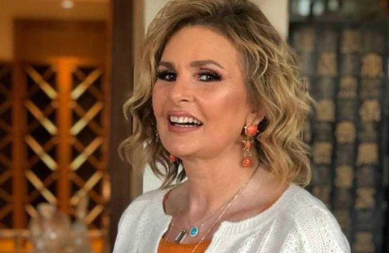 يسرا بعد تكريمها في مهرجان القاهرة: 50 سنة فن مرّت كأنها 50 دقيقة