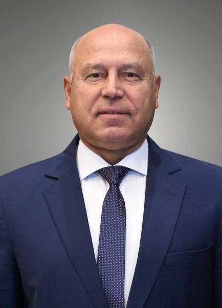 خلال افتتاح رئيس الجمهورية عدد من المحطات بقناة السويس.. وزير الصناعة والنقل يستعرض استراتيجية تطوير قطاع النقل البحري