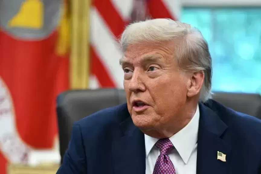 ترامب يصر على تصريحاته بشأن إجراء مفاوضات مع إيران رغم نفي طهران