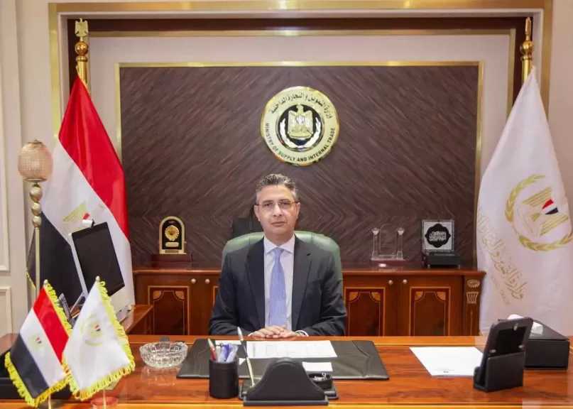 وزير التموين يتوجه إلى لبنان للمشاركة في مؤتمر ”بيروت وان”