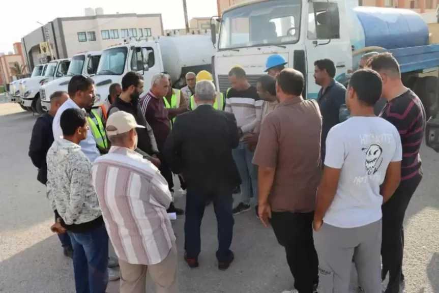 رئيس شركة مياه شمال سيناء يتابع جاهزية المعدات لضمان التدخل السريع