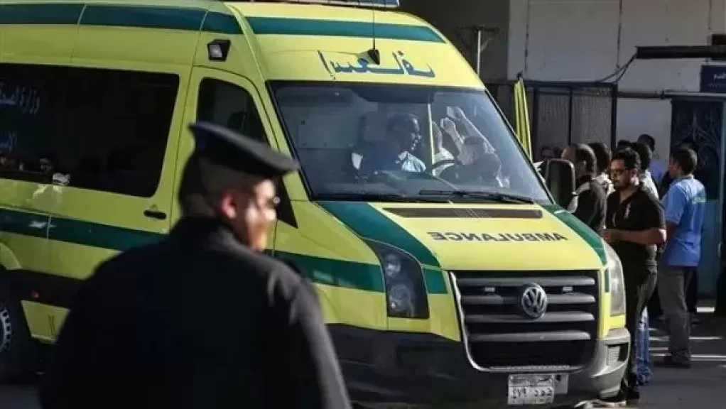 إصابة 4 أشخاص في تصادم سيارتين نقل بطريق القاهرة أسيوط الغربي