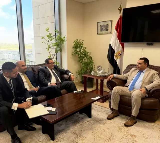 التمثيل التجاري المصري يتعاون مع بنك الإمارات دبي الوطني لتمكين الشركات المصرية من النفاذ إلى الأسواق العالمية