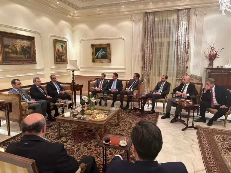 وزير الخارجية يلتقي أعضاء مجلس النواب اللبناني في بيروت