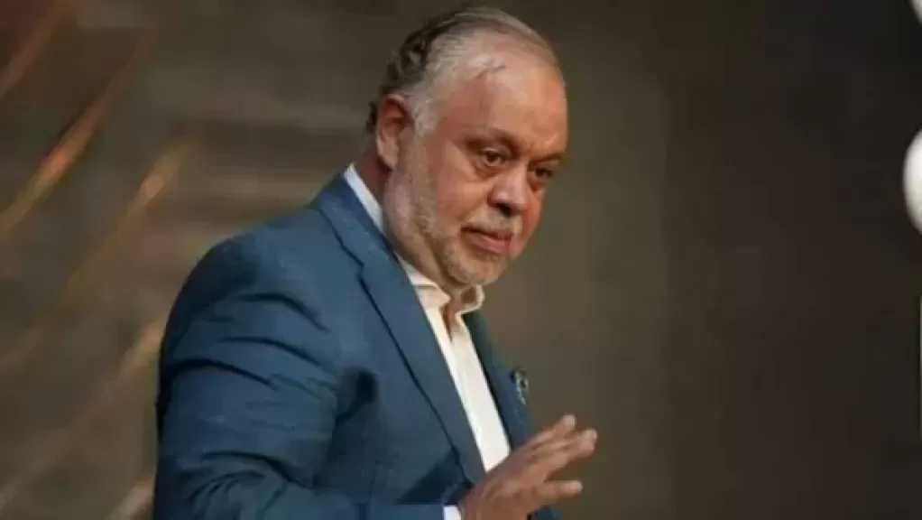 قالتلي النقابة للغلابة.. أشرف زكي يكشف كواليس مكالمة عبلة كامل فور استقالته
