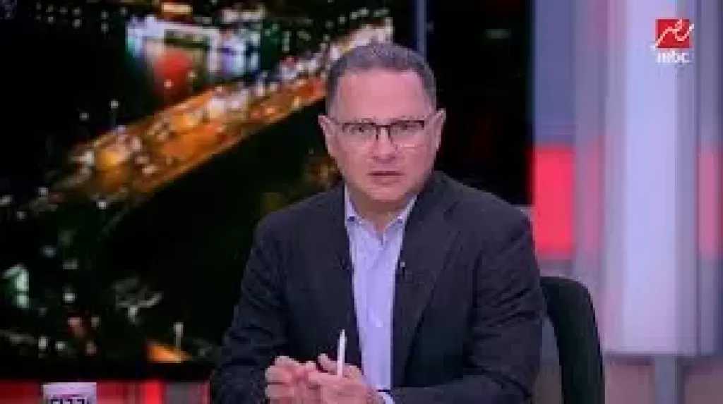 منتقدا تدهور نظافة الشوارع.. شريف عامر: لا تليق بالزوار ولا بالشعب المصري