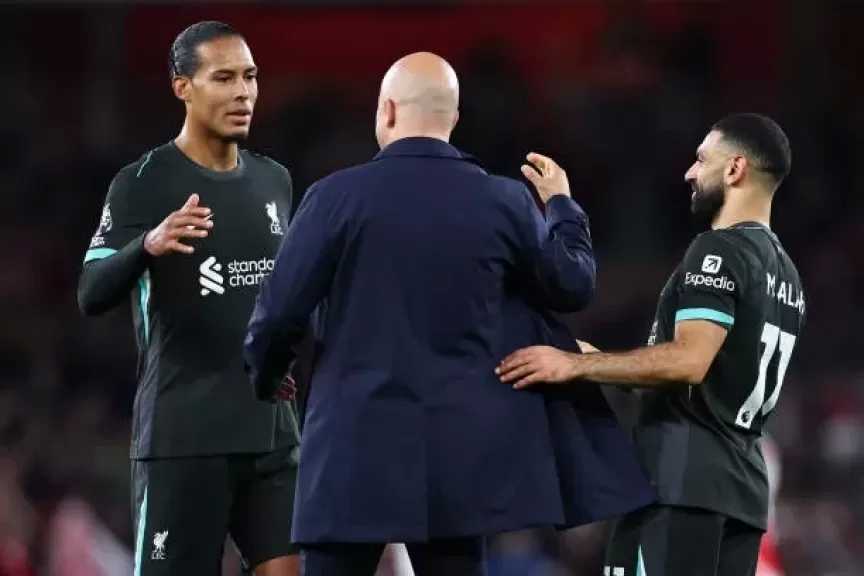 أبو تريكة ينتقد استبعاد صلاح: لماذا لم يفعل سلوت ذلك مع مواطنه فان دايك؟
