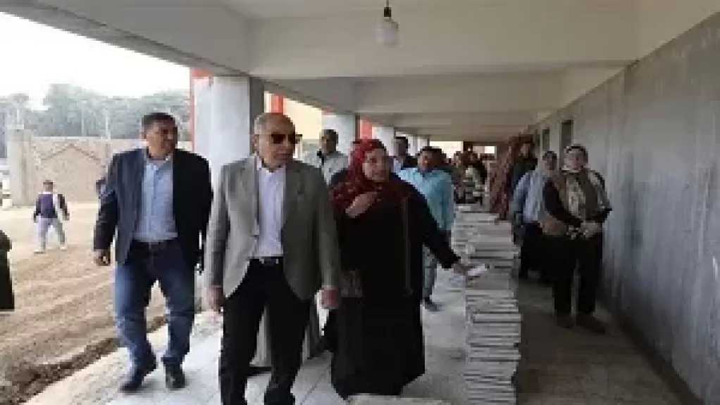 محافظ المنيا يتفقد الأعمال الإنشائية بالمعهد الأزهري الجديد