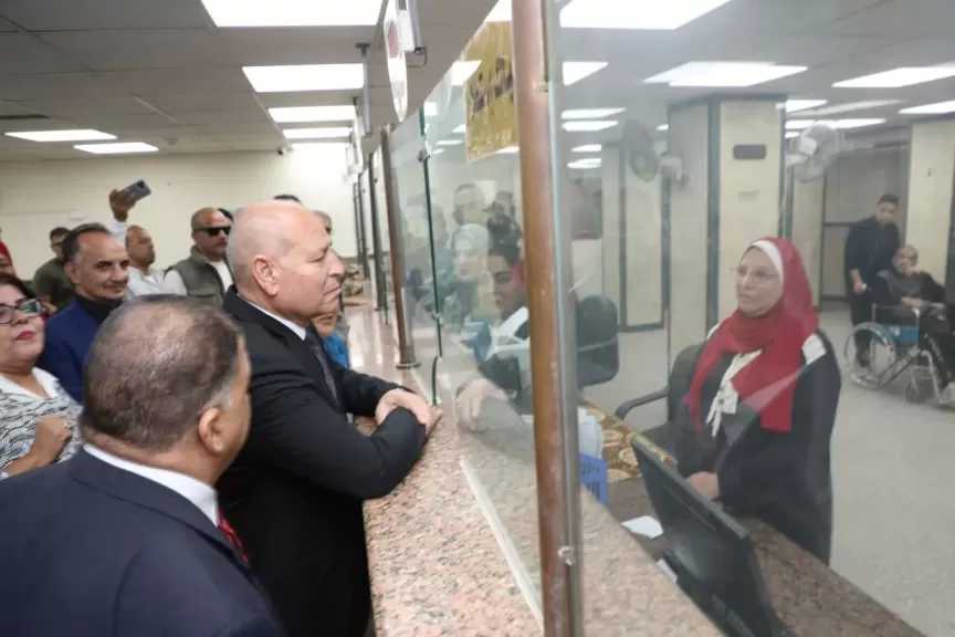محافظ القاهرة يتفقد مركز عين شمس التكنولوجي ويشدّد على سرعة إنجاز خدمات المواطنين