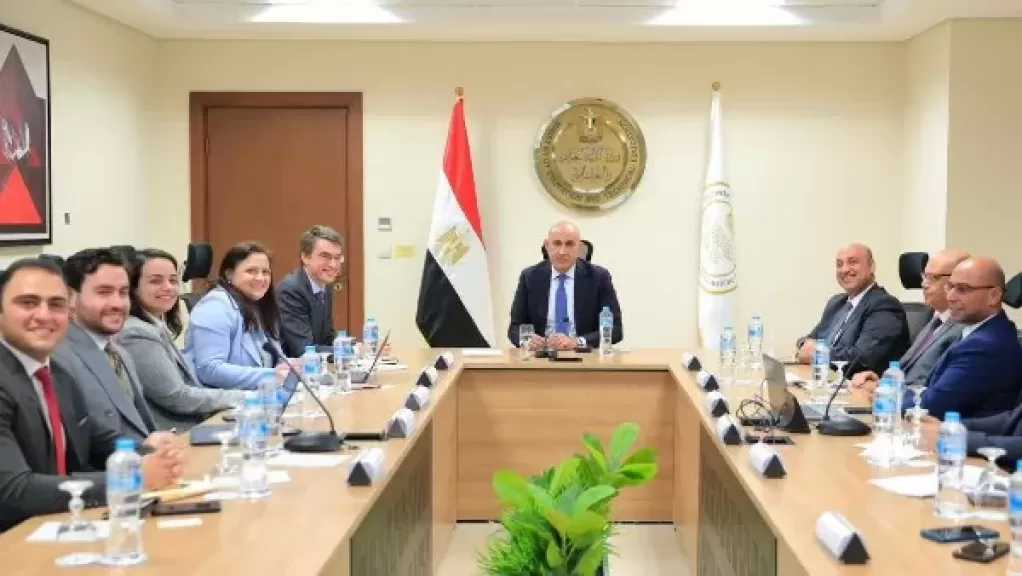 وزير التعليم لوفد البنك الدولي: نجحنا في خفض كثافات الطلاب وقضينا على عجز المعلمين