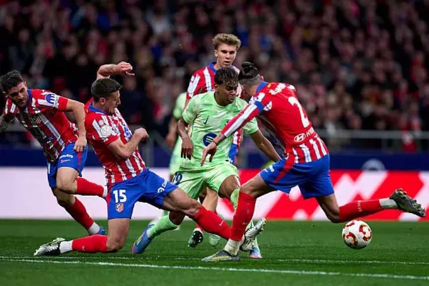 برشلونة يواجه أتلتيكو مدريد في اختبار الحفاظ على الصدارة