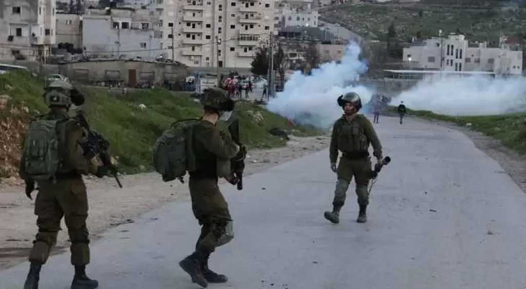 جيش الاحتلال الإسرائيلي يفجر شقة أسير فلسطيني بعد اقتحام نابلس