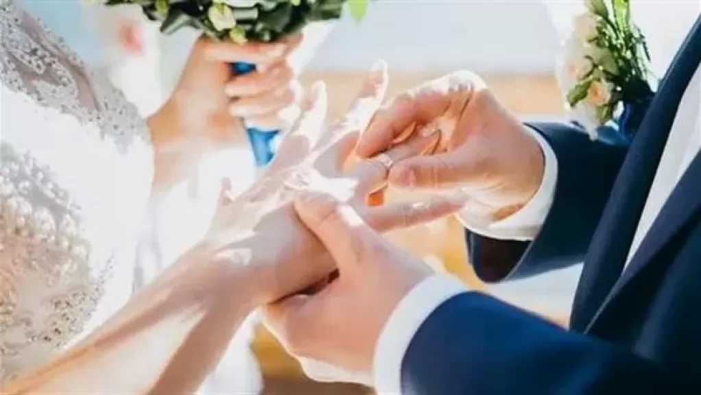 تمرد الفتيات وارتفاع التكاليف| رئيس صندوق المأذونين يشرح أسباب العزوف عن الزواج
