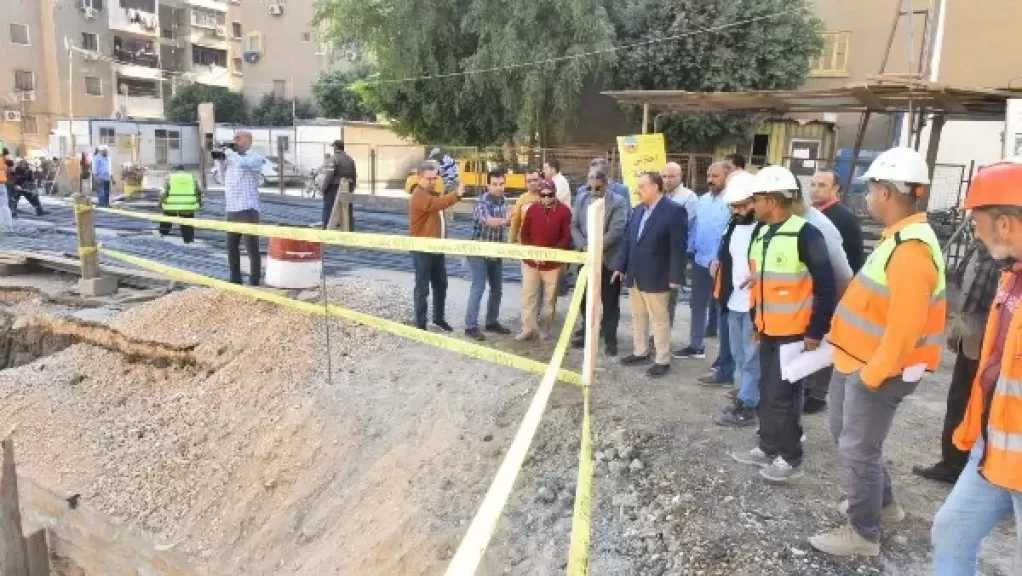 محافظ أسيوط يتابع إنشاء مجمع تجاري وإداري متكامل بحي الأربعين