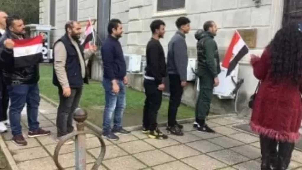 المصريون بإيطاليا يصوتون في انتخابات مجلس النواب لليوم الثاني