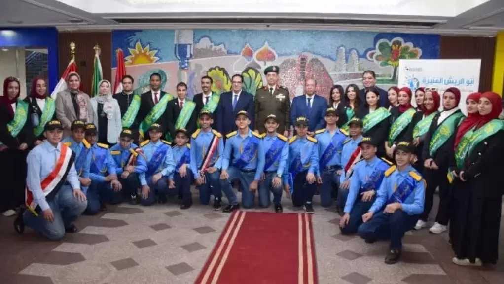 قوات الدفاع الشعبي تنظم زيارة لطلاب جامعة القاهرة ومدارس التأسيس العسكري لمستشفى أبو الريش للأطفال